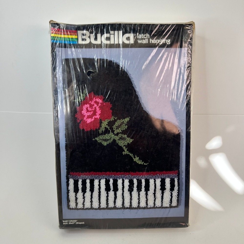 Bucilla Baby Grand Latch‎ Hook Wall Hanging Craft Kit Rose Piano Keyboard Sealed